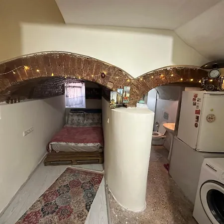 Cihangir'de Merkezi Bir Guezel Bir Lägenhet