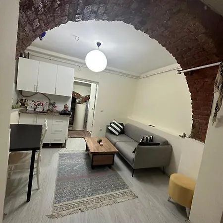 Cihangir'de Merkezi Bir Guezel Bir Istanbul